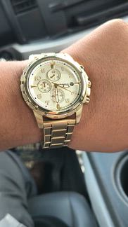 Rotating wearing beautiful fossil men watch