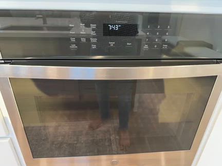 Light does not turn off flickers, and this does not preheat anymore