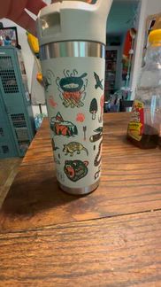 YETI 18 oz Color Cap Insulated Water Bottle